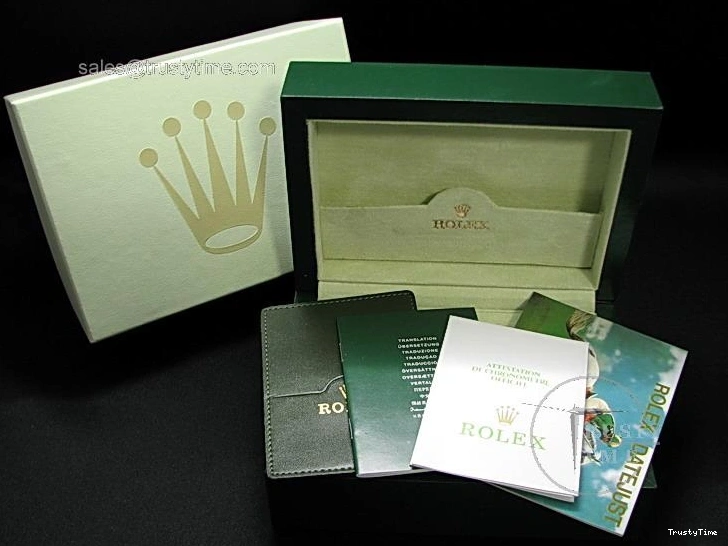 0825 Effortless ROLBOX002 – Rolex 2006 Edition Box and Papers 845